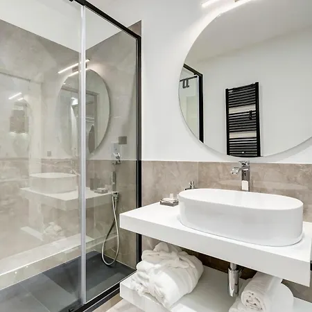 Unoseitre - Luxury & Apartment Rom