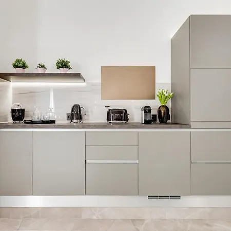Unoseitre - Luxury & Apartment Rom